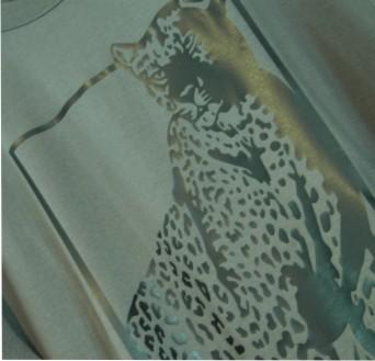 tiger tee close up angled